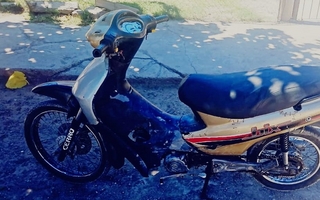 Secuestraron una motocicleta con pedido de captura en la Villa Hipódromo 