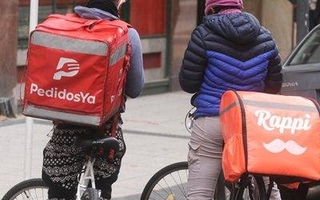 El desempleo bajó en 2025 gracias al aumento del trabajo informal y del monotributo