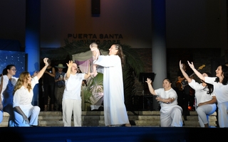 Fe, amor y arte en el Belén Viviente en la Catedral por la Misa de Acción de Gracias