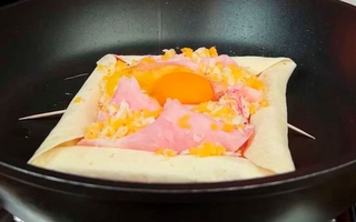 Pizza express en sartén: con bordes rellenos y sin horno