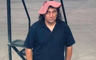 Un camionero sintió un pinchazo mientras orinaba y murió: lo mordió una yarará