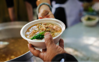 Un docente sanjuanino repartirá comida a familias vulnerables en Nochebuena