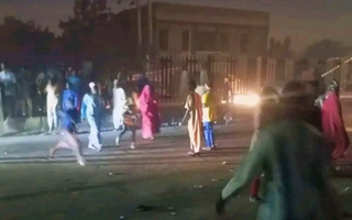Explosión sacudió una mezquita en Maiduguri, Nigeria, en plena oración