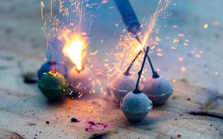 Un niño está internado tras poner pirotecnia en un bidón con combustible