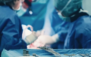 Realizaron la primera reparación de válvula mitral asistida por robot