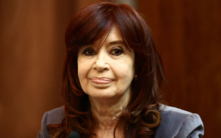Qué es el íleo posoperatorio que retrasó el alta de Cristina Kirchner