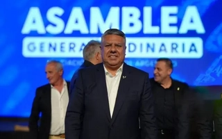 El entorno del "Chiqui" Tapia denuncia un ataque coordinado del Gobierno nacional a la AFA