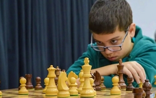 Faustino Oro hace historia en ajedrez y entra en la élite mundial