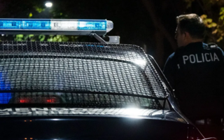 Ladrones robaron USD 10.000 de un camión mientras su dueño compraba