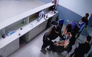 Rápida intervención de policías salva a niño con parálisis cerebral