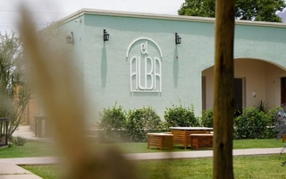 El Alba: cocina de autor, historia familiar y calma en el corazón de Zonda