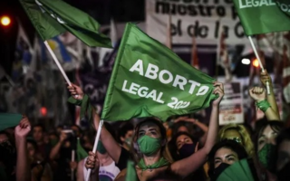A cinco años de la ley del aborto, alertan recortes y falta de insumos clave