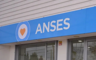 Enero llega con bono para jubilados: Anses confirmó el monto 